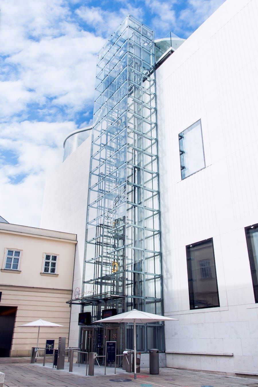 Libelle Museumsquatier Wien